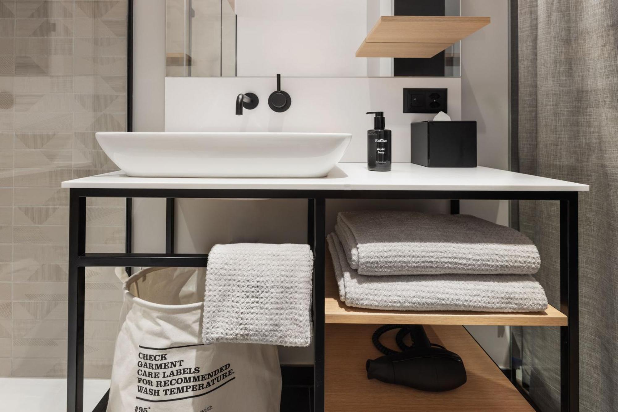 Stay Kooook Geneva City - Online Check In New Opening Exterior foto